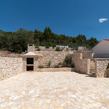 Stone House Grgo With Heated Swimming Pool And