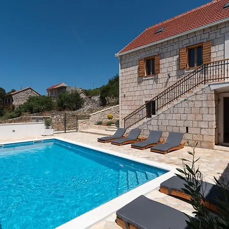 Stone House Grgo With Heated Swimming Pool And Βίλα Podorljak