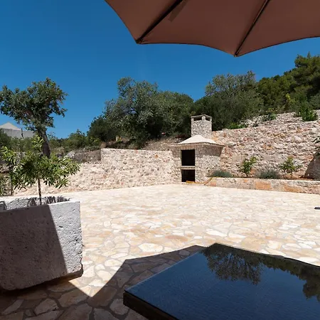 Villa Stone House Grgo With Heated Swimming Pool And