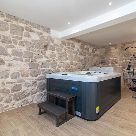 Villa Stone House Grgo With Heated Swimming Pool And Podorljak