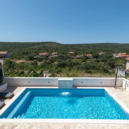 Βίλα Stone House Grgo With Heated Swimming Pool And *