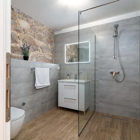 Villa Stone House Grgo With Heated Swimming Pool And *