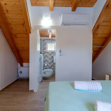 Villa Stone House Grgo With Heated Swimming Pool And *