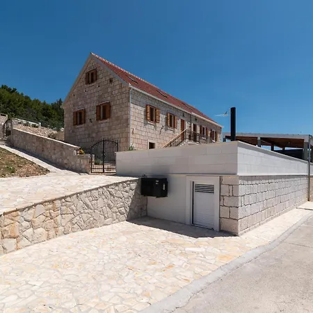 Villa Stone House Grgo With Heated Swimming Pool And