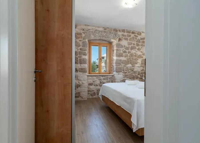 Stone House Grgo With Heated Swimming Pool And *