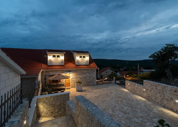 Villa Stone House Grgo With Heated Swimming Pool And