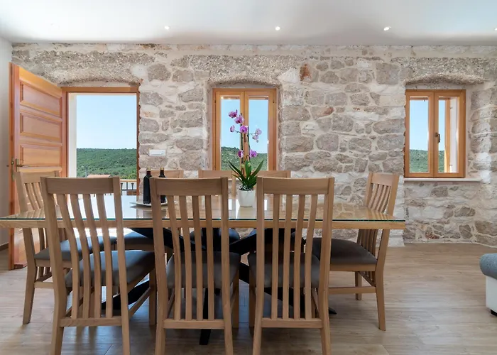 Villa Stone House Grgo With Heated Swimming Pool And