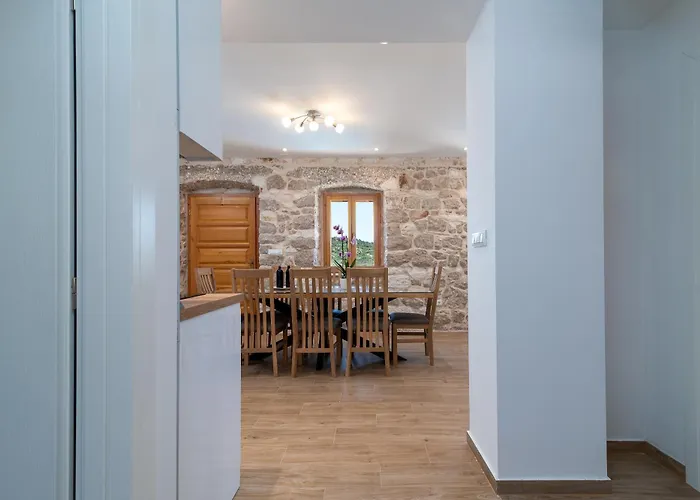 Stone House Grgo With Heated Swimming Pool And