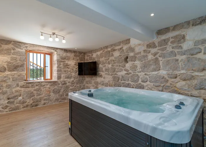 Villa Stone House Grgo With Heated Swimming Pool And Podorljak