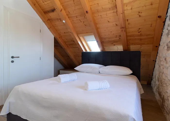 Villa Stone House Grgo With Heated Swimming Pool And