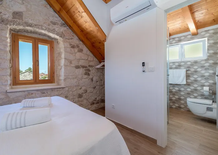 Stone House Grgo With Heated Swimming Pool And Podorljak