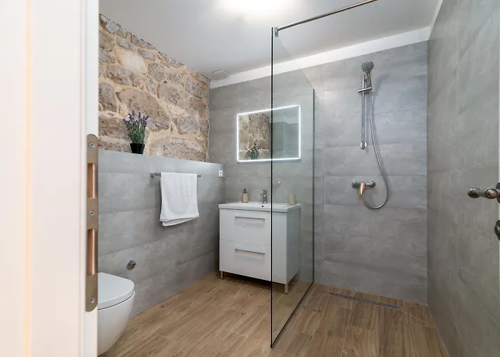 Villa Stone House Grgo With Heated Swimming Pool And *