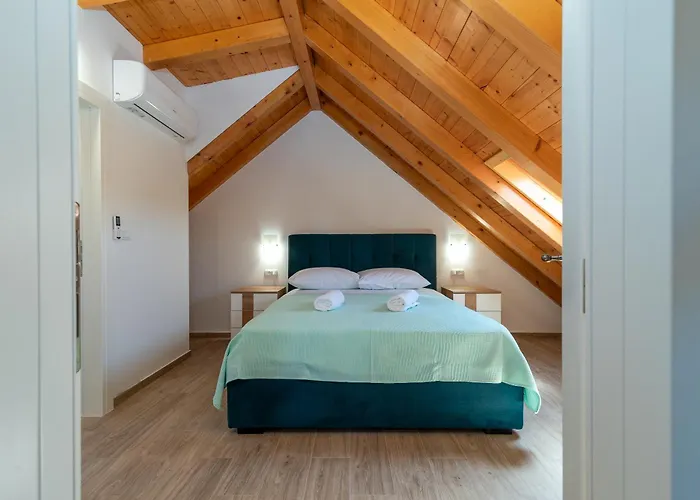 Stone House Grgo With Heated Swimming Pool And * Podorljak