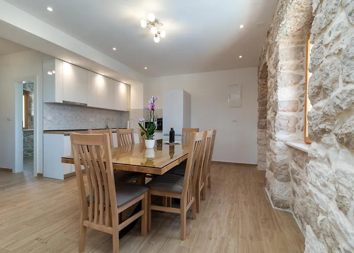 Stone House Grgo With Heated Swimming Pool And Podorljak