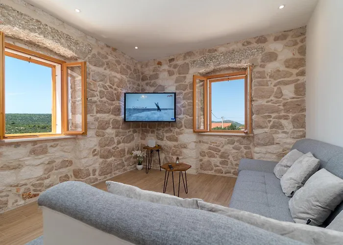 Stone House Grgo With Heated Swimming Pool And